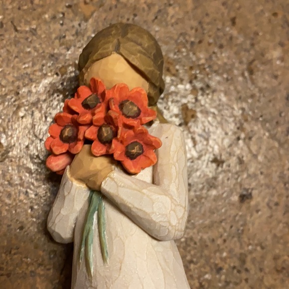 Surrounded By Love Figure - Picture 2 of 6